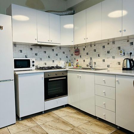 Twins Tower Appartement Tbilisi Buitenkant foto