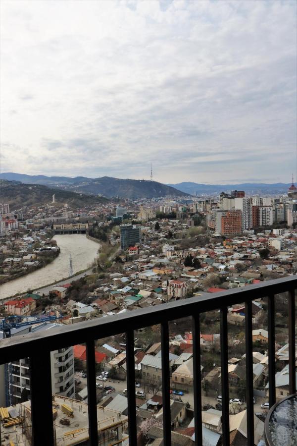Twins Tower Appartement Tbilisi Buitenkant foto