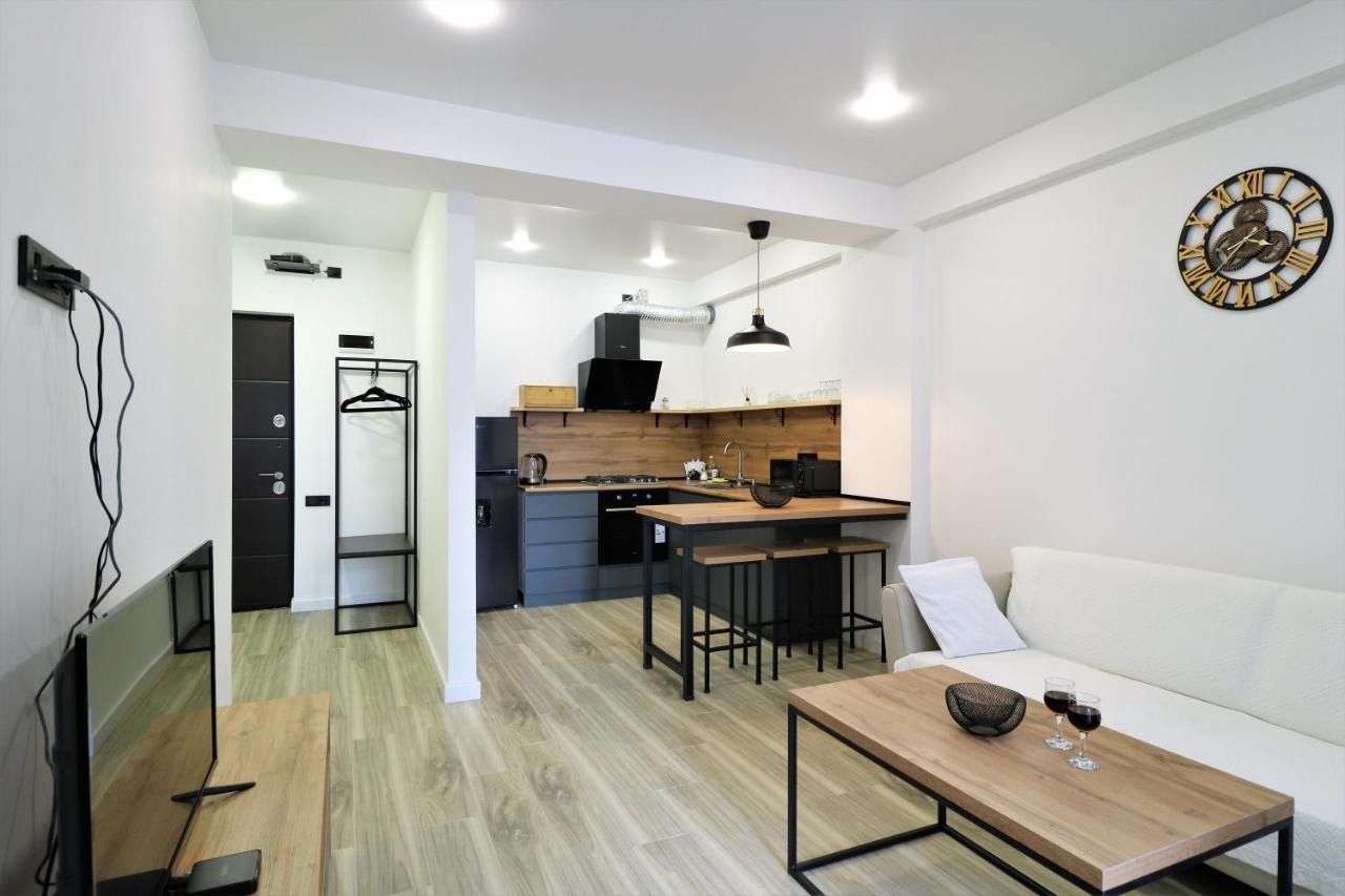 Twins Tower Appartement Tbilisi Buitenkant foto
