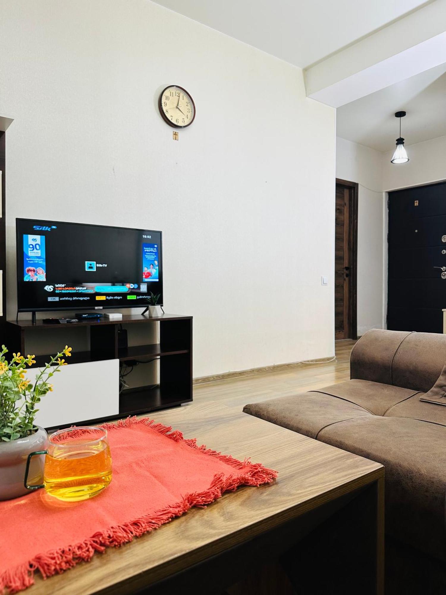 Twins Tower Appartement Tbilisi Buitenkant foto