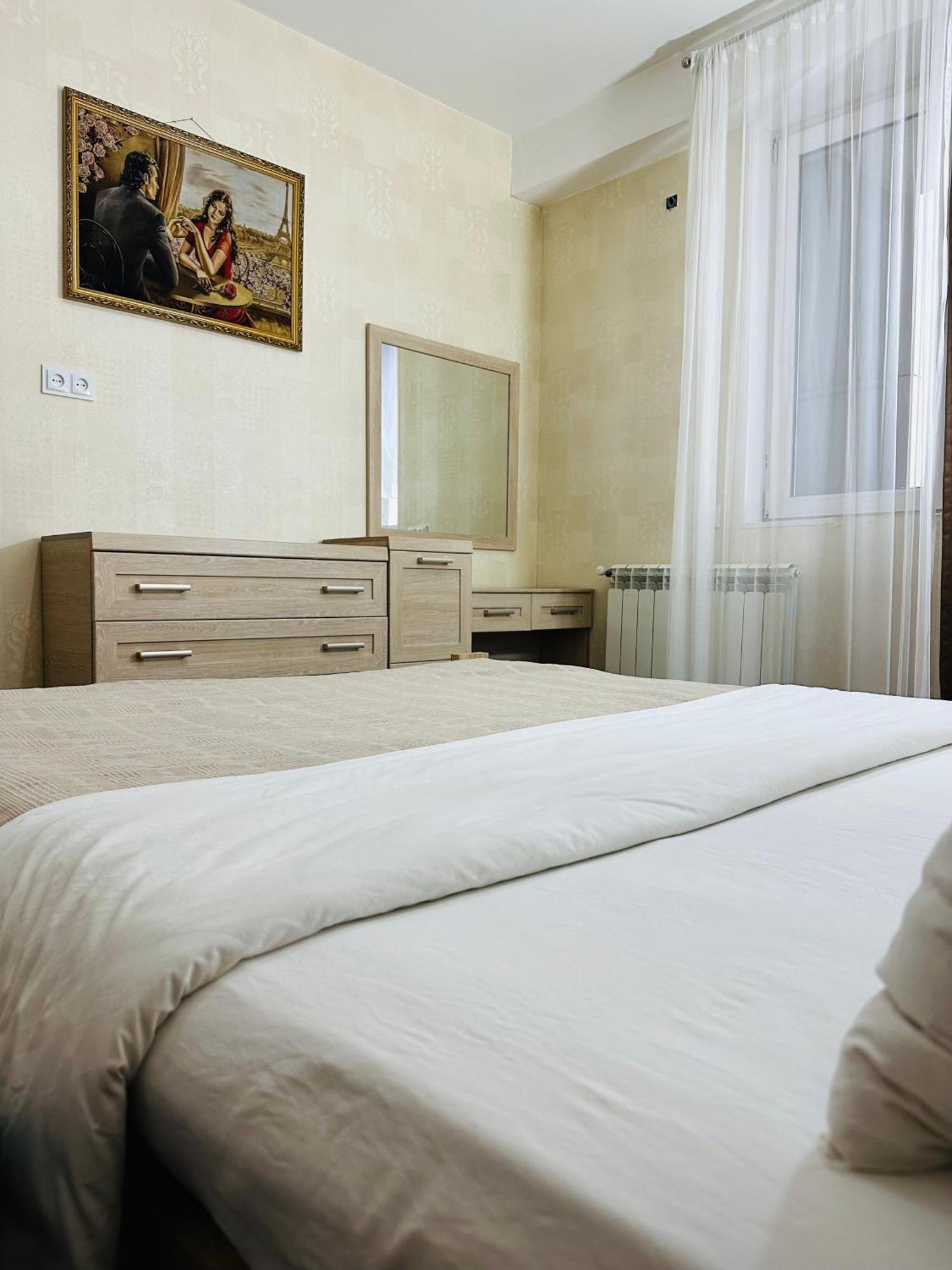Twins Tower Appartement Tbilisi Buitenkant foto