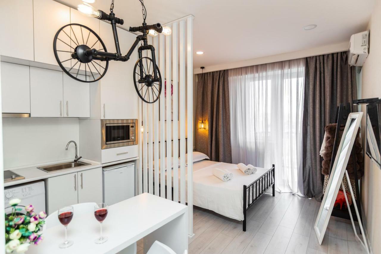 Twins Tower Appartement Tbilisi Buitenkant foto