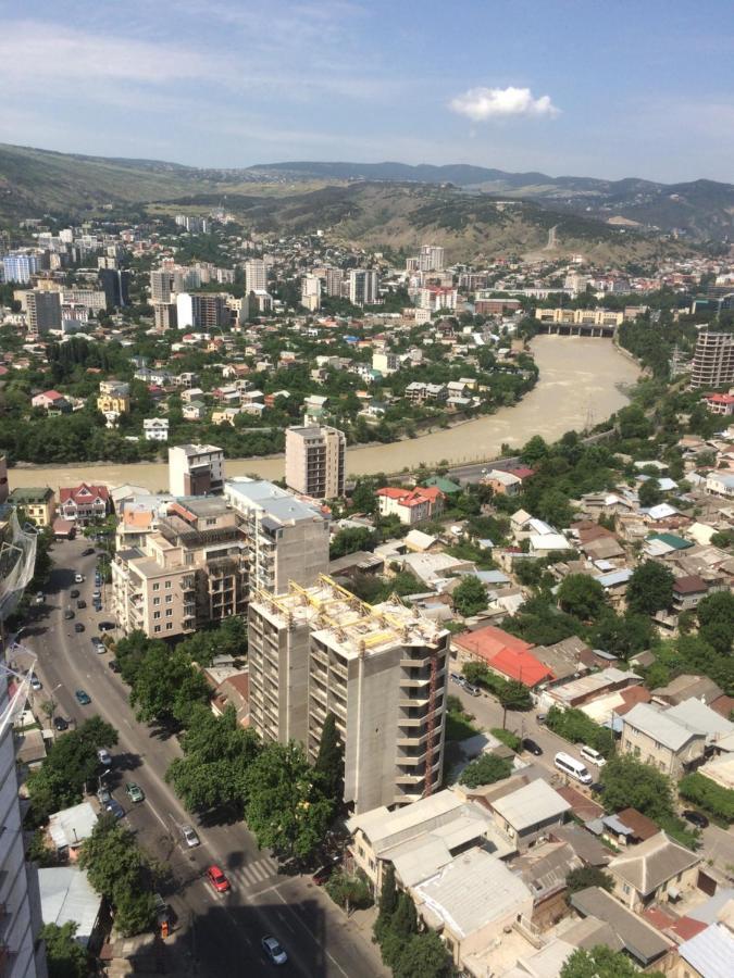 Twins Tower Appartement Tbilisi Buitenkant foto